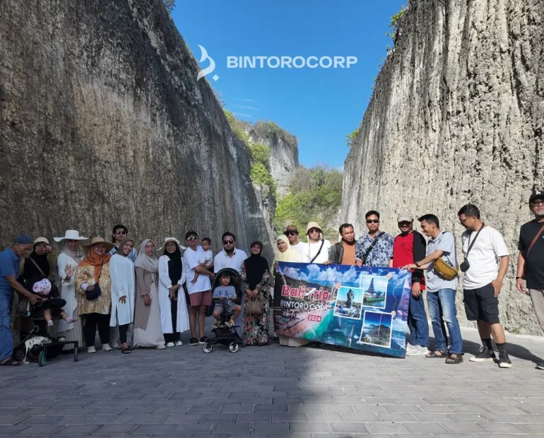 Tim manajemen Bintoro Corp survei lokasi kantor cabang di Bali